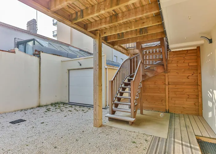 Cote - Vue - Terrasse סן ז'אן דה מון